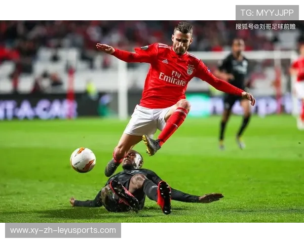 本菲卡瞄准德布劳内式中场天才,打造稳定输出链的未来之路 本菲卡瞄准德布劳内式中场天才,打造稳定输出链的未来之路