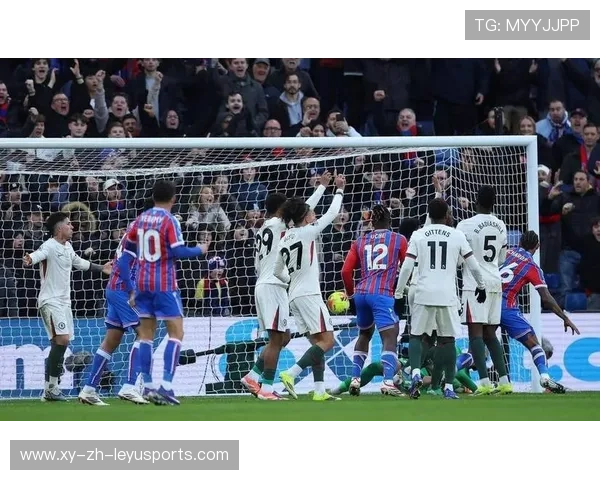 英超：曼联3-2惊险逆转切尔西，C.朗格拉姆双响球，英超第33轮_曼联五年首胜切尔西 冠军争夺悬念重启